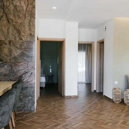 Aqua Blue Suites *
