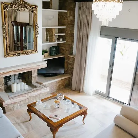 Aqua Blue Suites *