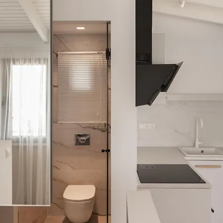 Aqua Blue Suites *