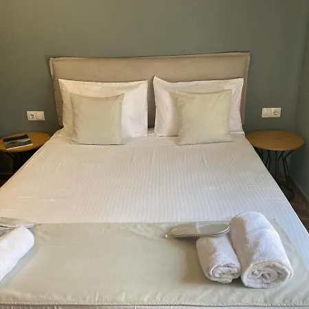 Aqua Blue Suites * Karteros